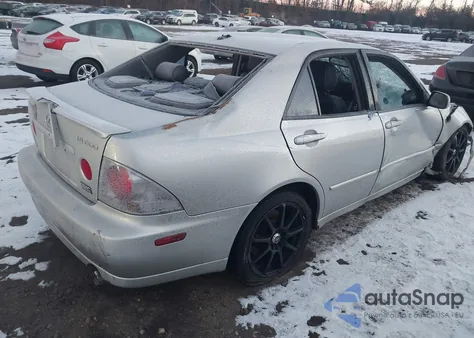 2002 Lexus Is 300 z USA, uszkodzony, nr VIN JTHBD192520052166